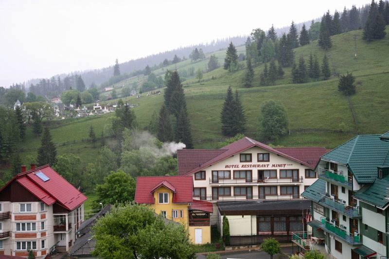 Chalet Minut วาตราดอร์เนย์ ภายนอก รูปภาพ